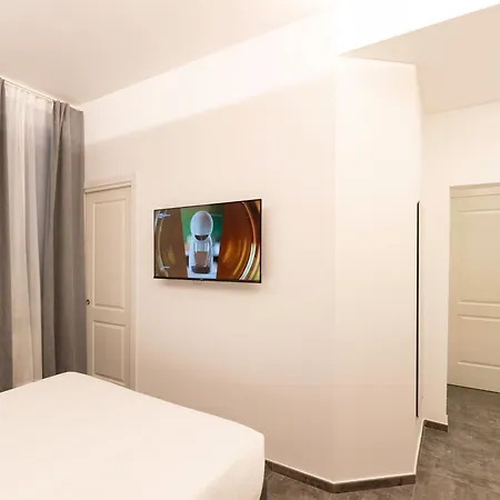 Pensjonat Ostiense 4*