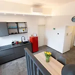 Ostiense بيت ضيافة